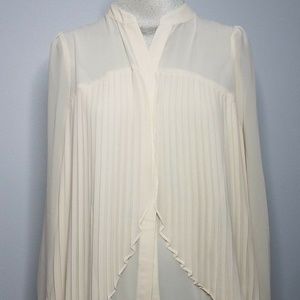 Forever 21 Cream Accordion Detail Shirt Sz Small